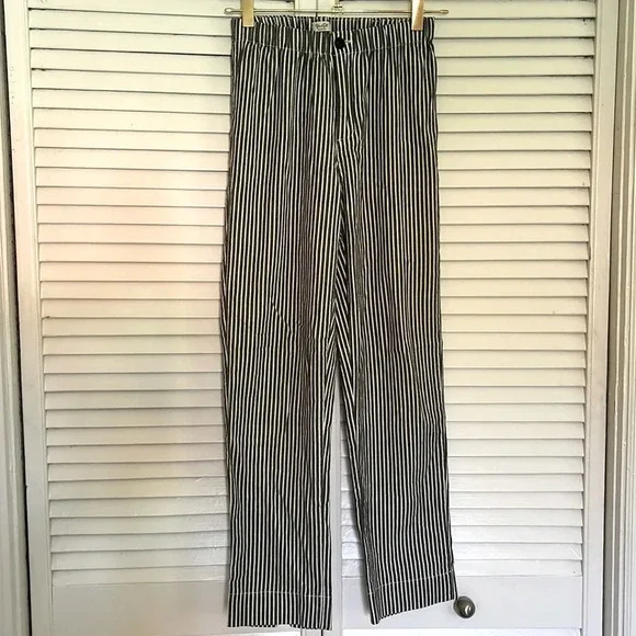 Brandy Melville White & Light Blue Striped Straight Leg Stretch Pants - Picture 4 of 5